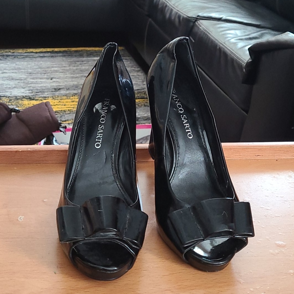 High heels shoes